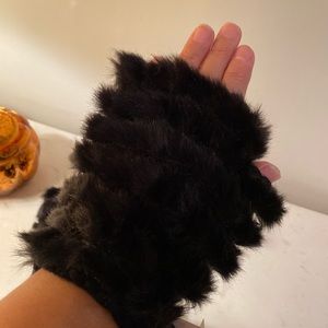 Stylish faux fur gloves and headband set.